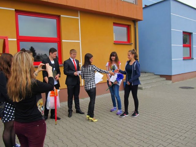 Rozegraj okolicę!